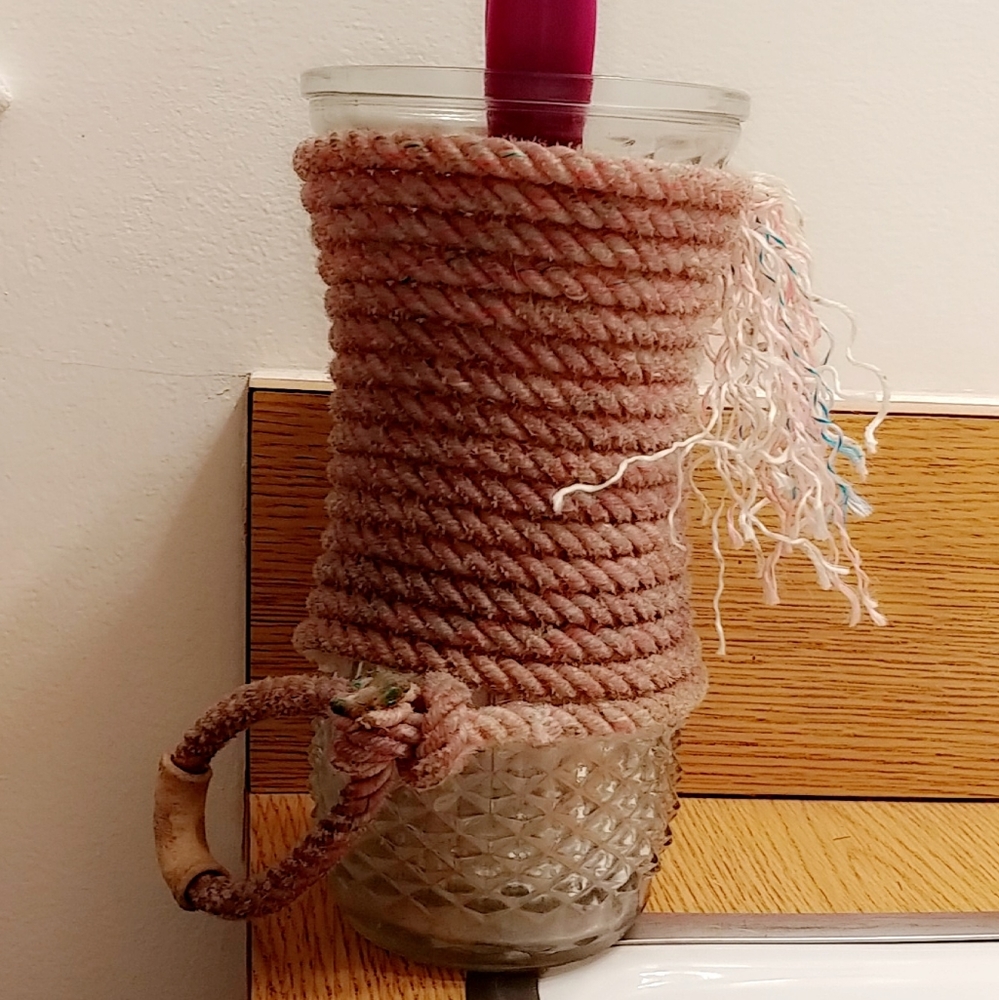 Western scrub brush holder